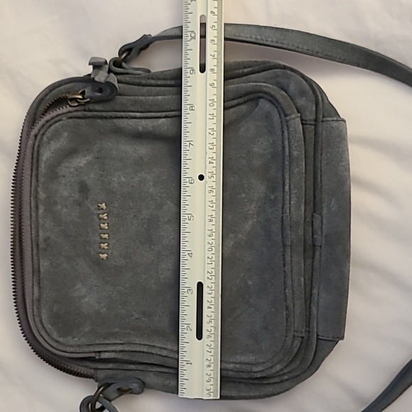 Sundance Merchant Crossbody bag, gray suede, like new - Picture 4 of 5